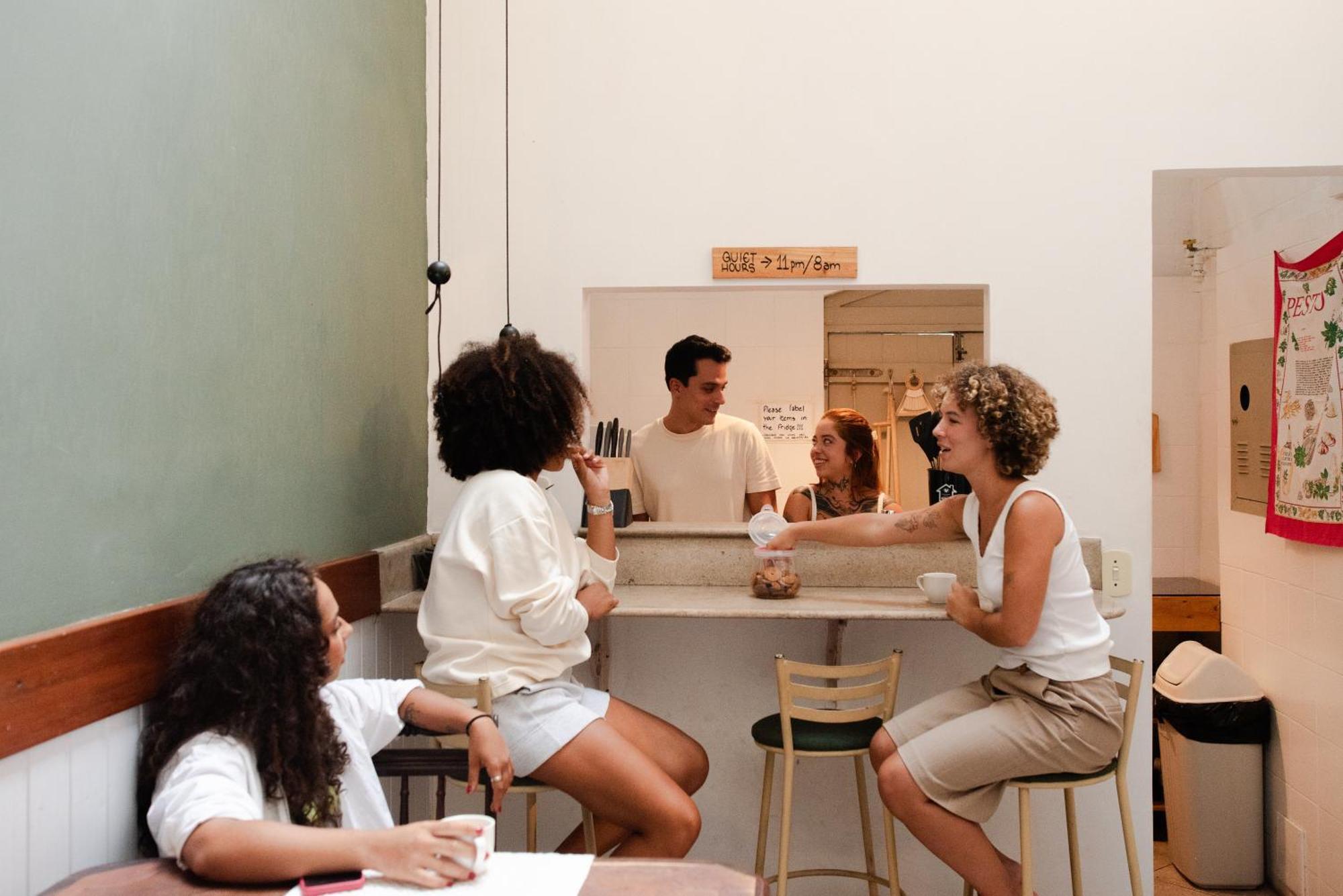 Chez Zany Boutique - Copacabana Hostal *